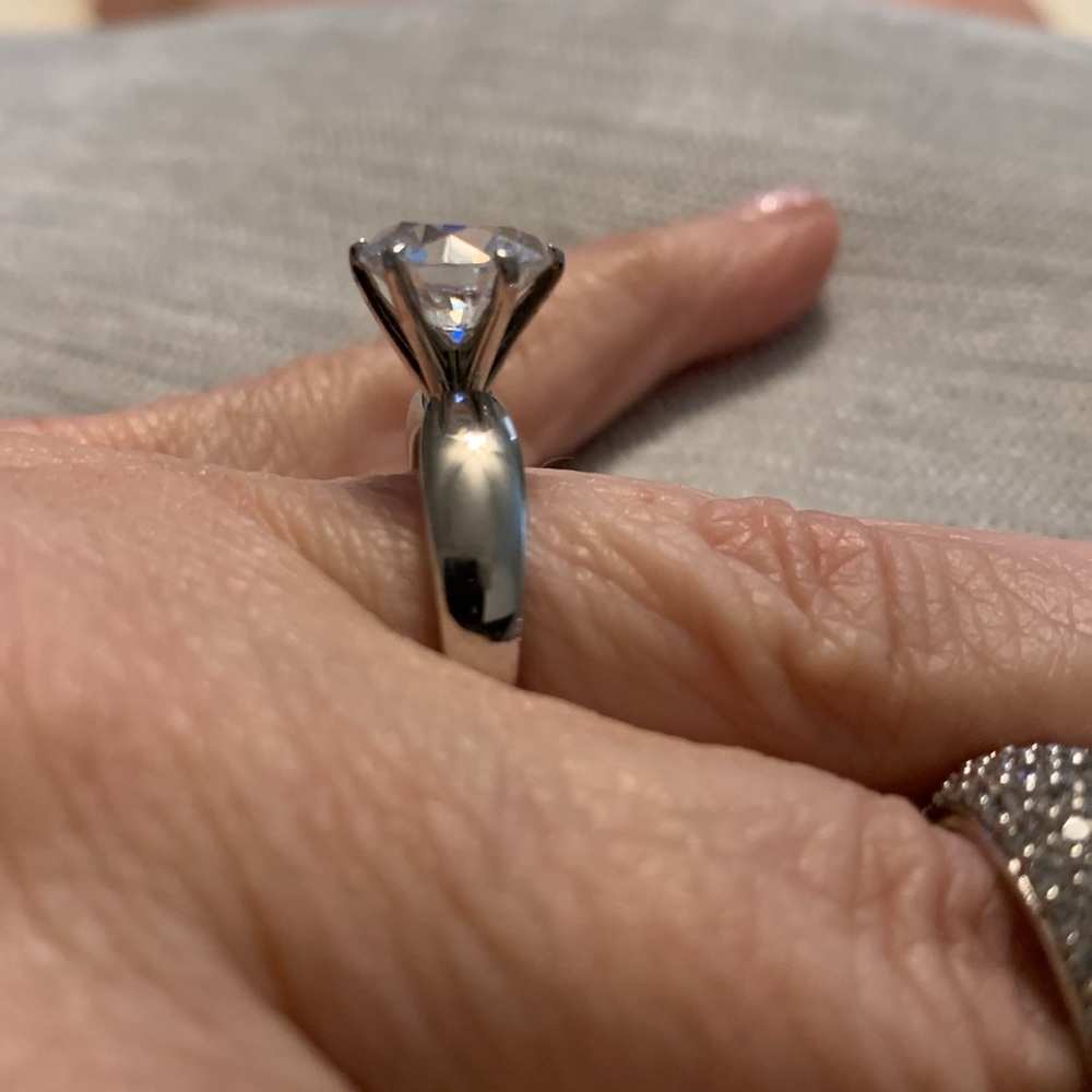 Set of Two Vintage Bella Luce rings in VGUC - Picture 3 of 6